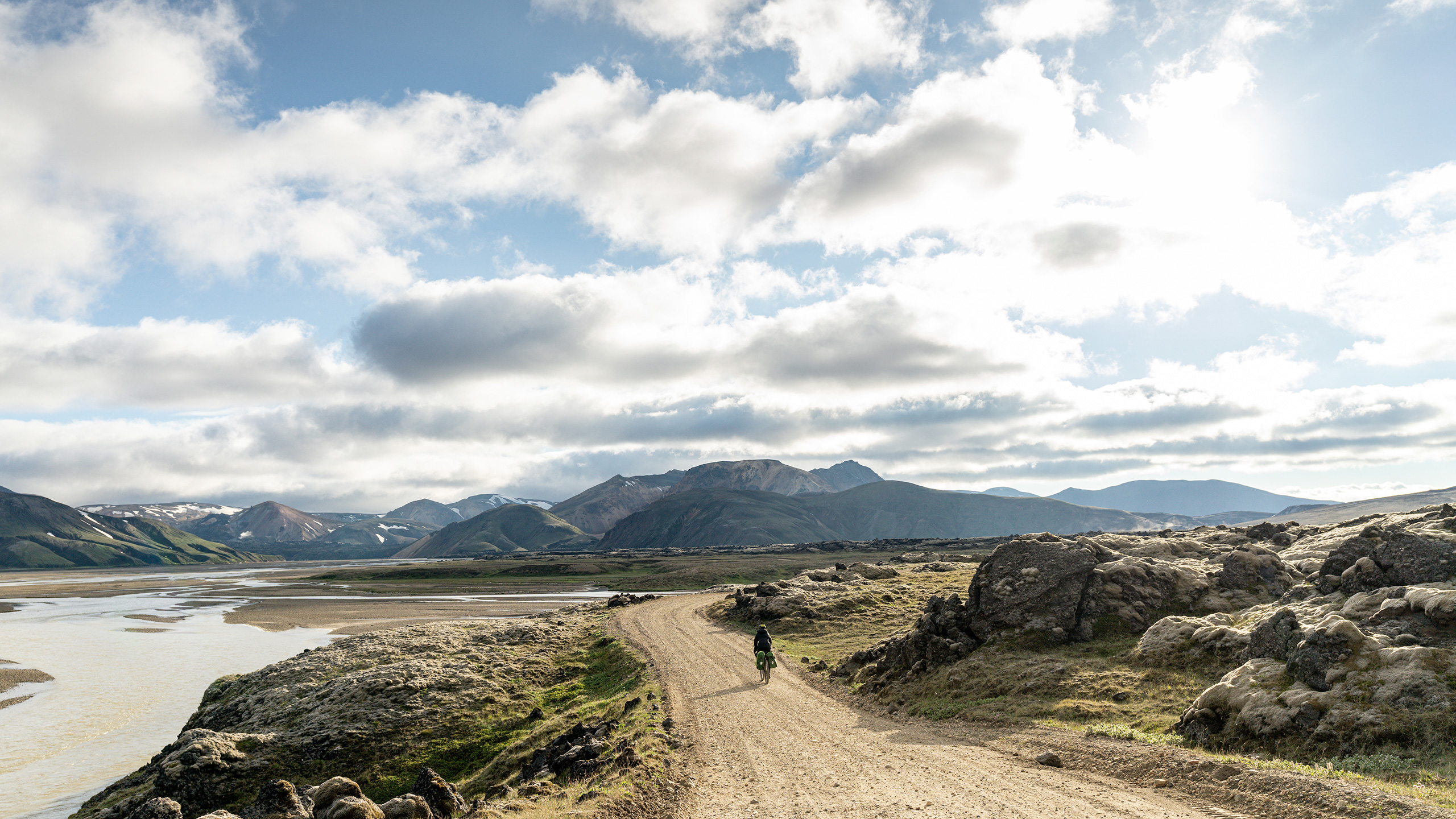 <div><strong>Gravel</strong></div>