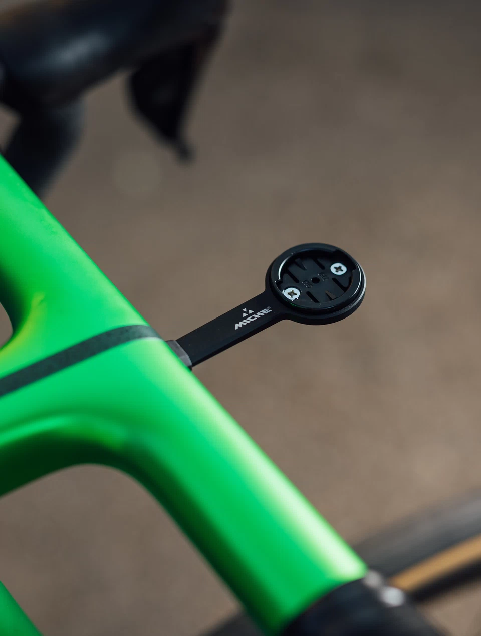 Soporte de ciclocomputador para manillar V-Bar